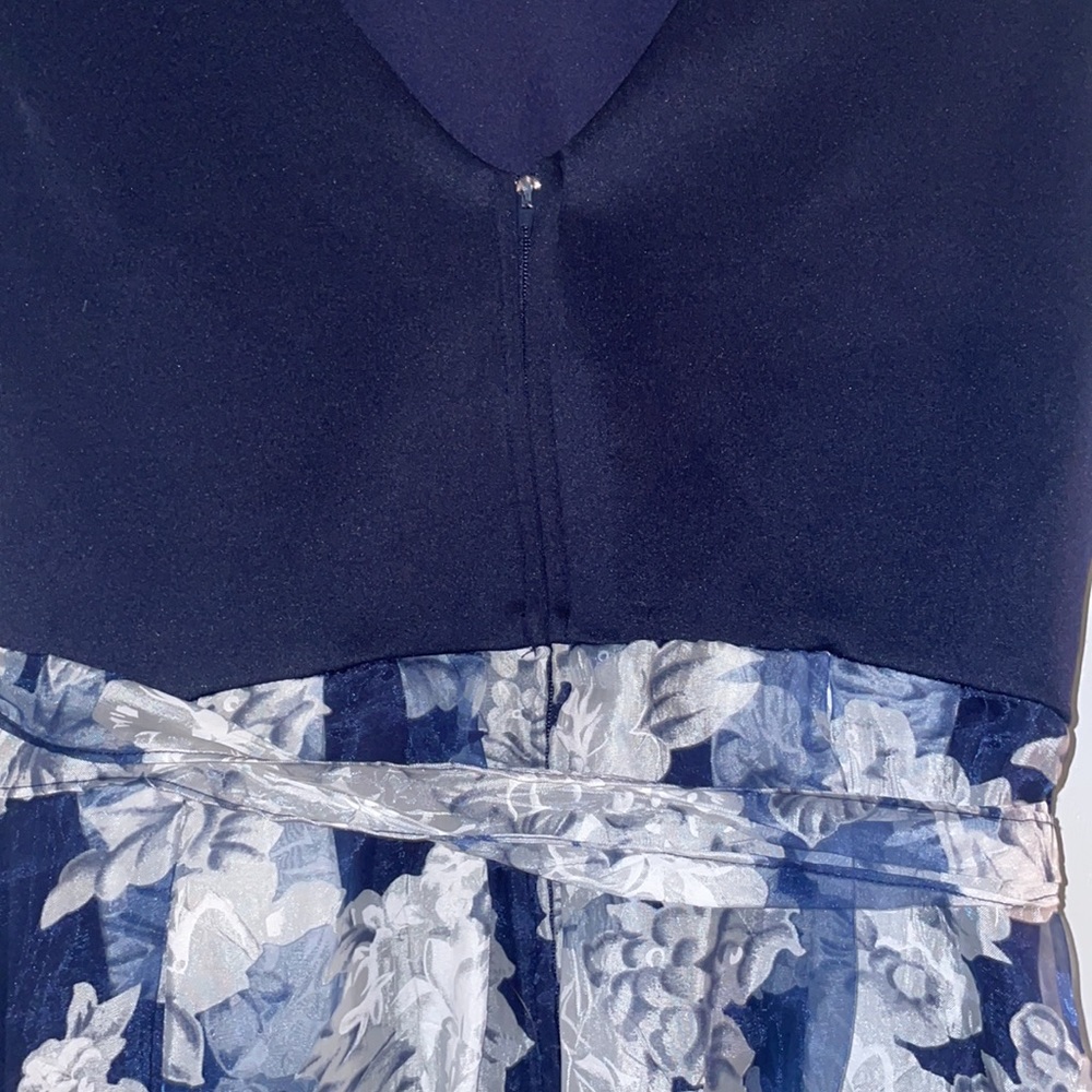 Women’s floral midi dress - Picture 3 of 4